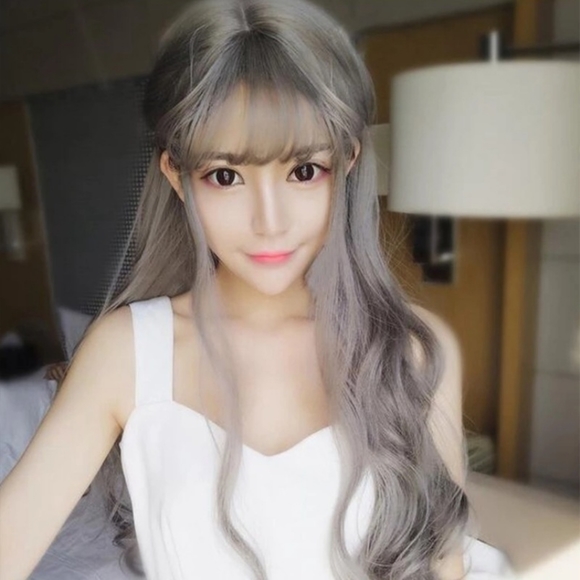 Wavy Fluffy Gray Wig Long Curly  length main image 5